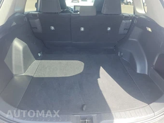 2025 Toyota RAV4 LE - miniatura 16