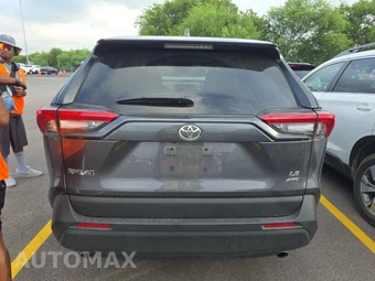 2025 Toyota RAV4 LE - miniatura 5