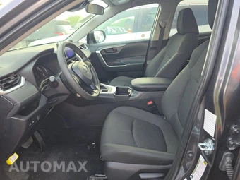 2025 Toyota RAV4 LE - miniatura 7