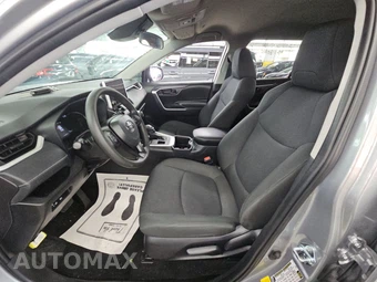 2025 Toyota RAV4 LE - miniatura 7