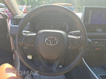 2025 Toyota RAV4 LE - miniatura 10