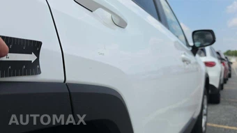 2025 Toyota RAV4 LE - miniatura 26