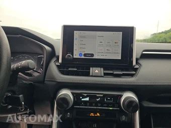 2025 Toyota RAV4 LE - miniatura 11
