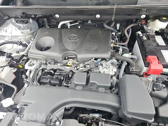 2025 Toyota RAV4 LE - miniatura 15