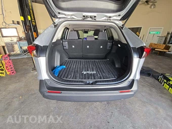 2025 Toyota RAV4 LE - miniatura 14