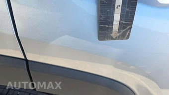 2025 Toyota RAV4 LE - miniatura 23