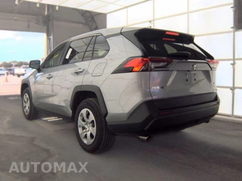 2025 Toyota RAV4 LE - miniatura 6