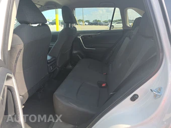 2025 Toyota RAV4 LE - miniatura 13