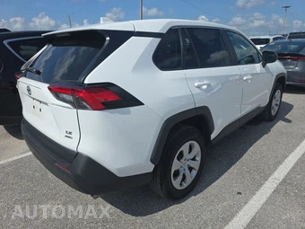 2025 Toyota RAV4 LE - miniatura 4