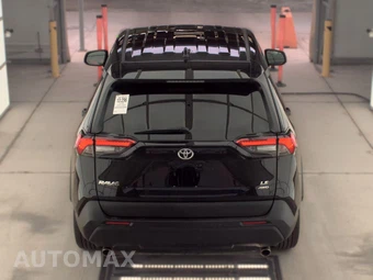 2025 Toyota RAV4 LE - miniatura 5