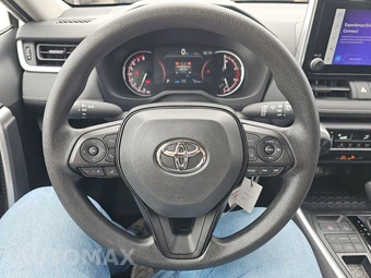 2025 Toyota RAV4 LE - miniatura 10