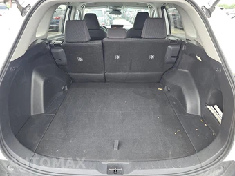 2025 Toyota RAV4 LE - miniatura 16
