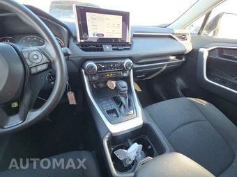 2025 Toyota RAV4 LE - miniatura 11