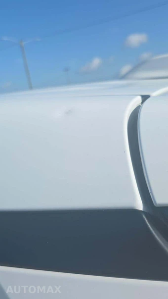 2025 Toyota RAV4 LE - miniatura 20