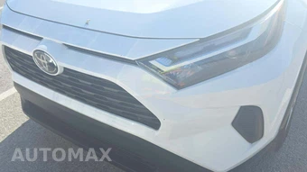 2025 Toyota RAV4 LE - miniatura 21