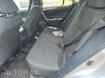 2025 Toyota RAV4 LE - miniatura 13