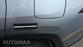 2025 Toyota RAV4 LE - miniatura 25