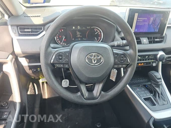 2025 Toyota RAV4 LE – miniatura 10