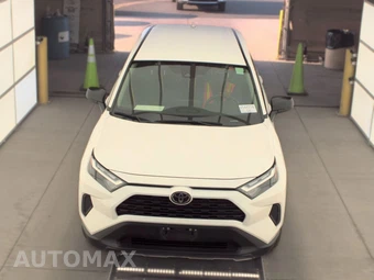 2025 Toyota RAV4 LE – miniatura 2