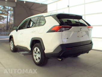 2025 Toyota RAV4 LE – miniatura 6