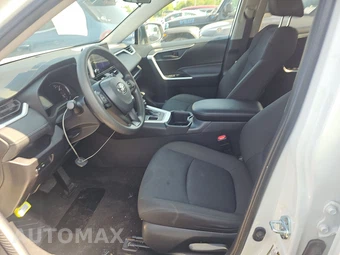 2025 Toyota RAV4 LE – miniatura 7