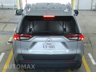 2025 Toyota RAV4 LE - miniatura 5