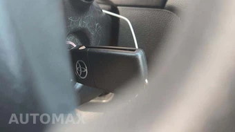 2025 Toyota RAV4 LE - miniatura 19