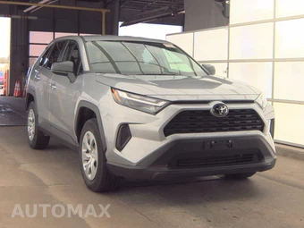 2025 Toyota RAV4 LE - miniatura 3