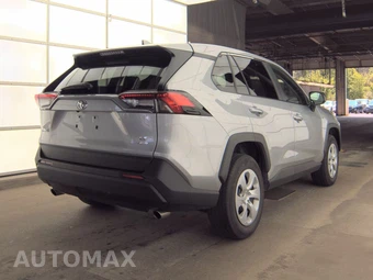 2025 Toyota RAV4 LE - miniatura 4