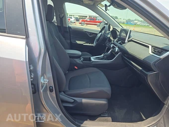 2025 Toyota RAV4 LE - miniatura 8