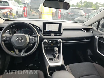 2025 Toyota RAV4 LE - miniatura 11
