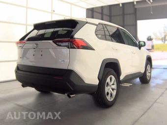 2025 Toyota RAV4 LE - miniatura 4