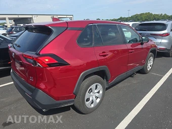 2025 Toyota RAV4 LE - miniatura 4