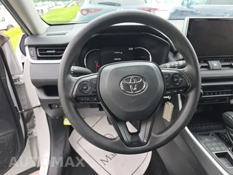 2025 Toyota RAV4 LE - miniatura 10
