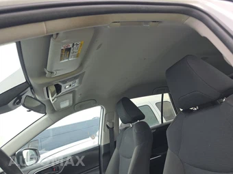 2025 Toyota RAV4 LE - miniatura 17
