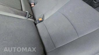 2025 Toyota RAV4 LE - miniatura 28