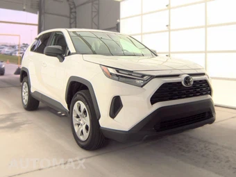 2025 Toyota RAV4 LE - miniatura 3