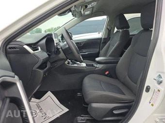 2025 Toyota RAV4 LE - miniatura 7