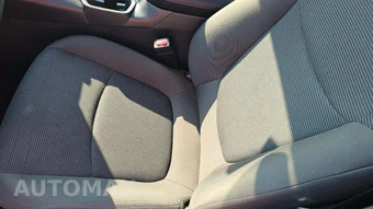 2025 Toyota RAV4 LE - miniatura 21