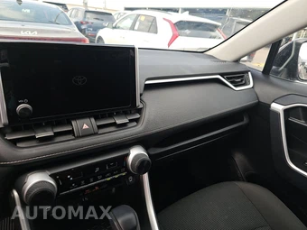 2025 Toyota RAV4 LE - miniatura 11