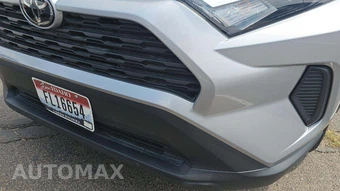 2025 Toyota RAV4 LE - miniatura 26