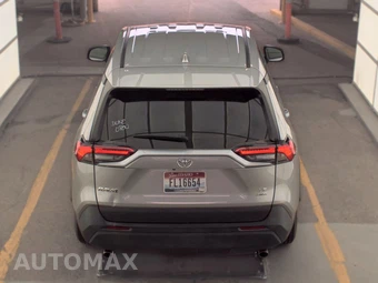 2025 Toyota RAV4 LE - miniatura 5
