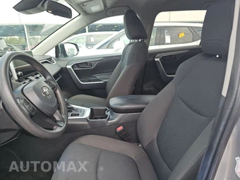 2025 Toyota RAV4 LE - miniatura 7