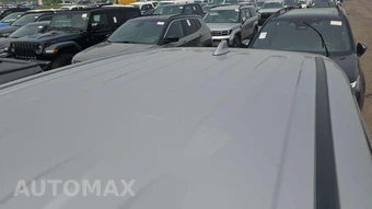 2025 Toyota RAV4 LE - miniatura 18