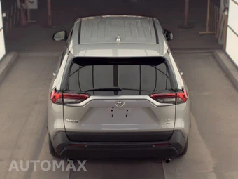 2025 Toyota RAV4 LE - miniatura 5