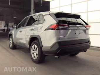 2025 Toyota RAV4 LE - miniatura 6