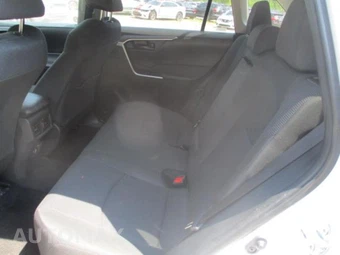2025 Toyota RAV4 LE - miniatura 10