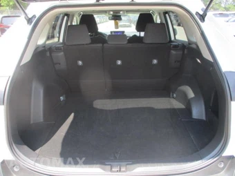 2025 Toyota RAV4 LE - miniatura 14