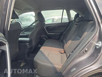 2025 Toyota RAV4 LE - miniatura 13