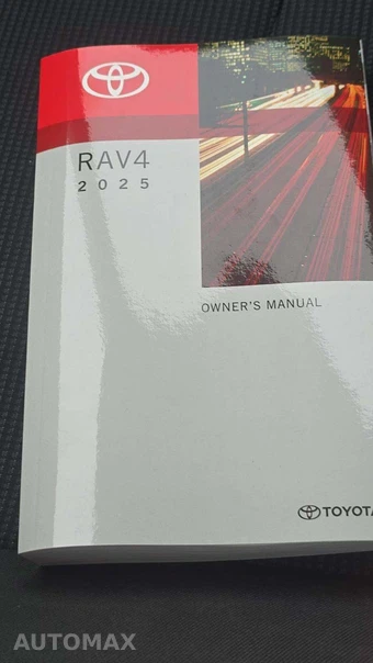 2025 Toyota RAV4 LE - miniatura 21